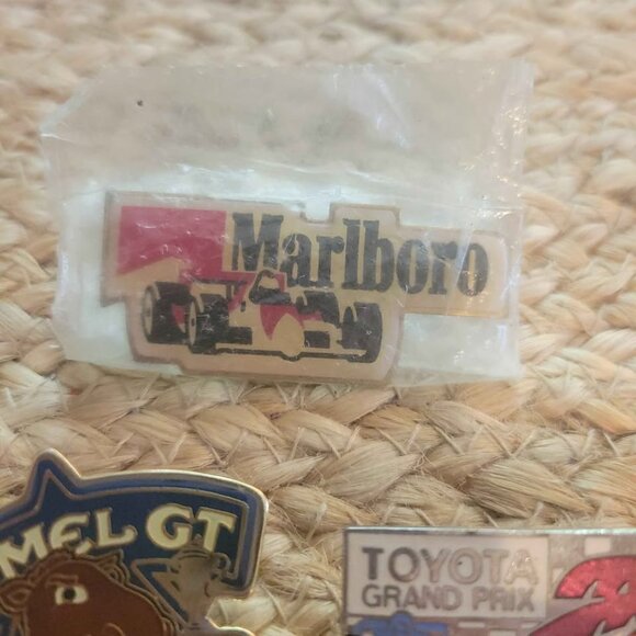 Vintage Lapel Pins From the Grand Prix of Long Beach CART racing - Picture 4 of 4